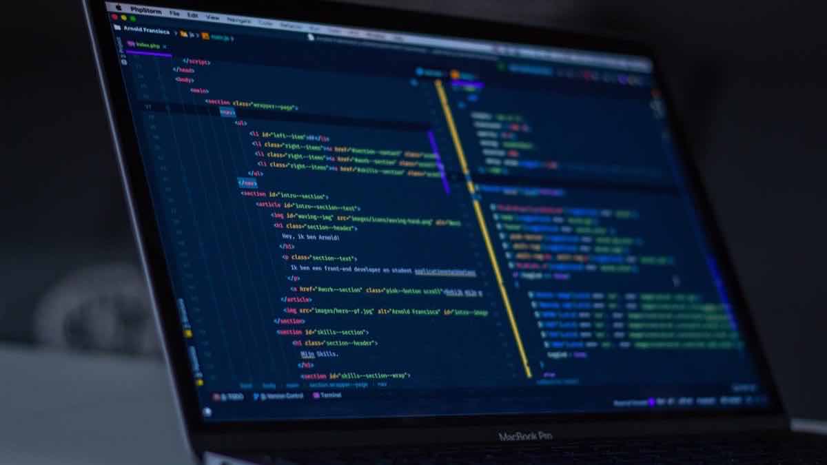Code editor showing a Maps reviews API workflow