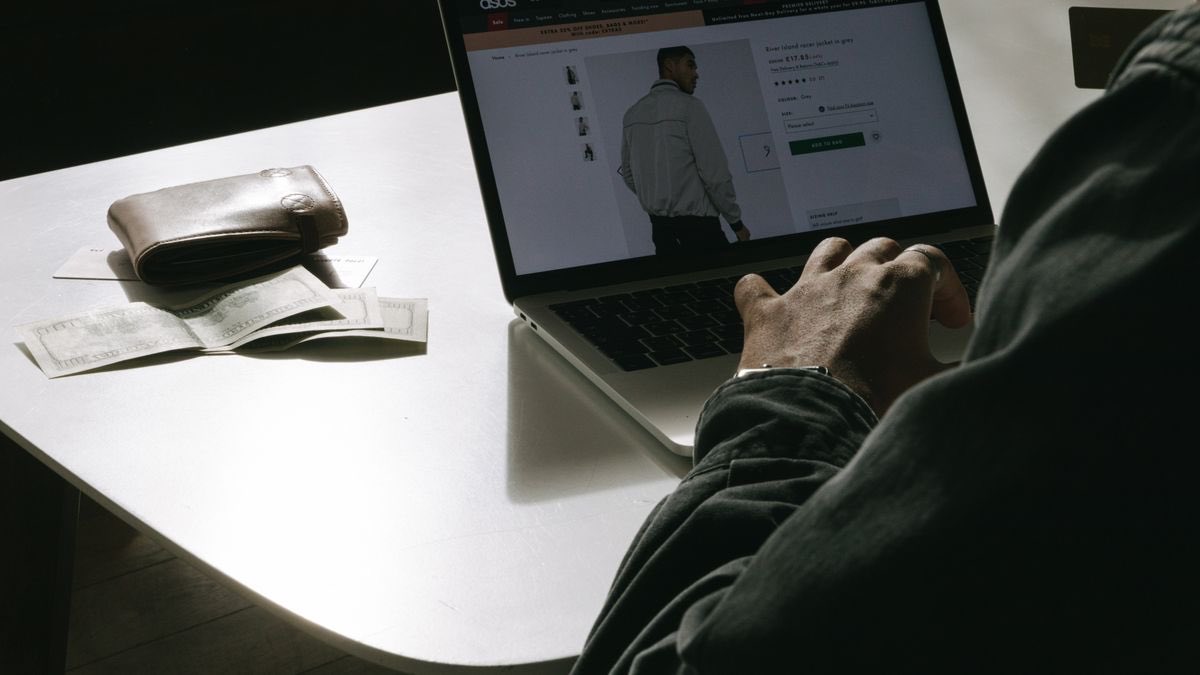 Product imagery on a tablet for visual SERP monitoring